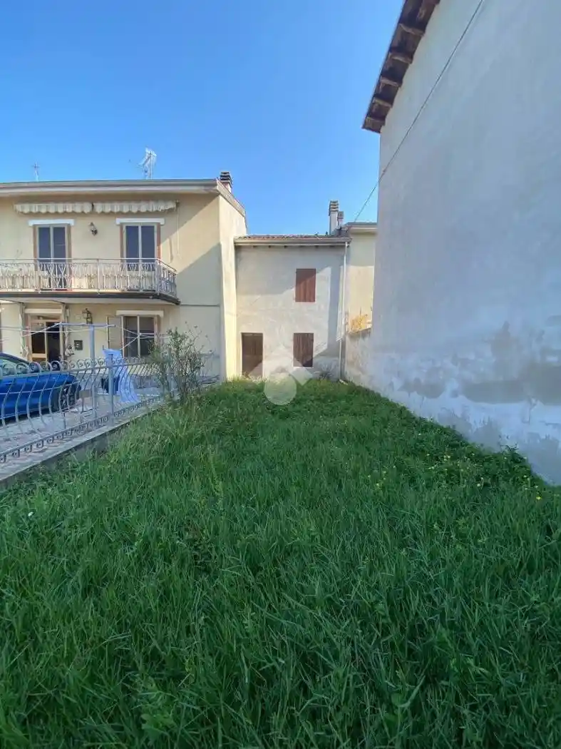 Casa indipendente in vendita a Sissa Trecasali