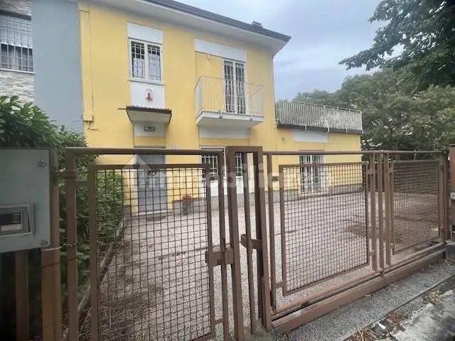Casa indipendente in affitto a Modena