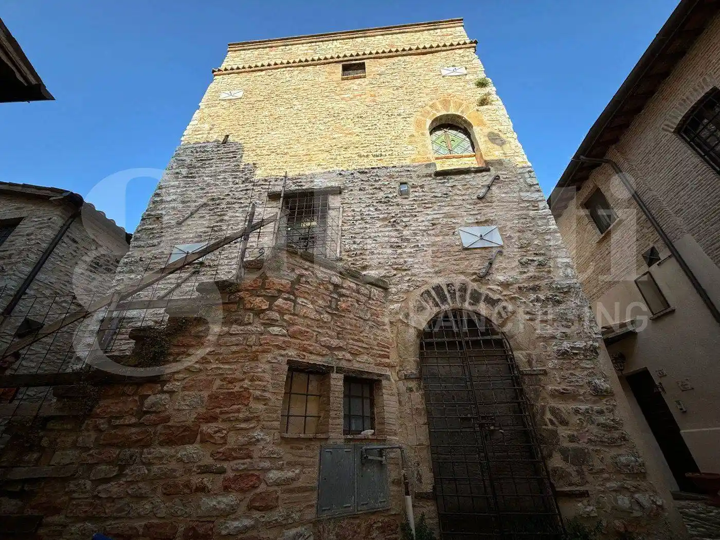 Palazzo - Edificio in vendita a Nocera Umbra