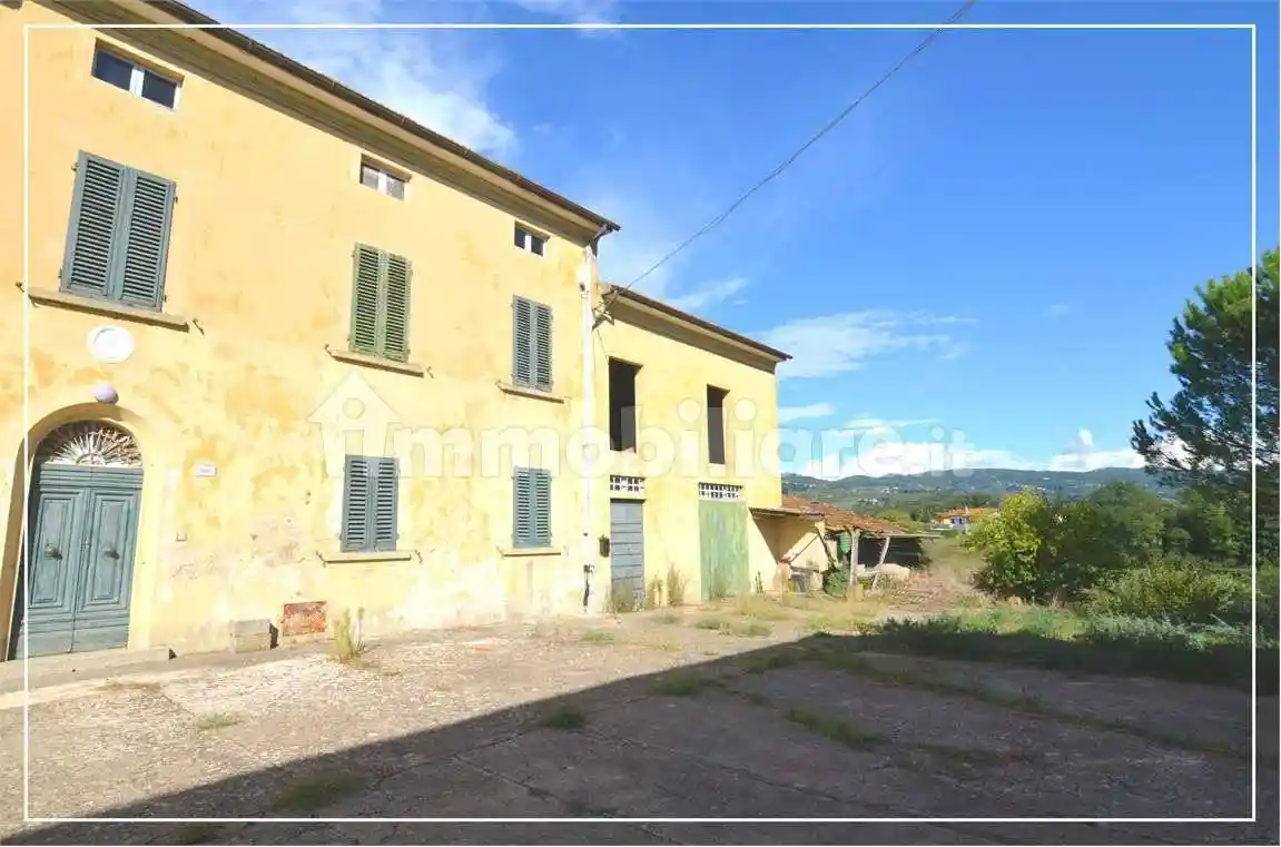 Rustico - Casale in vendita a Larciano