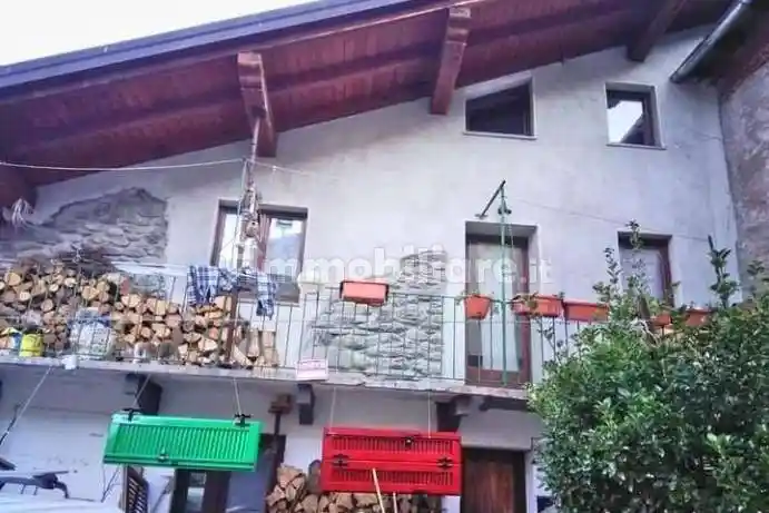 Villa in vendita a Donnas