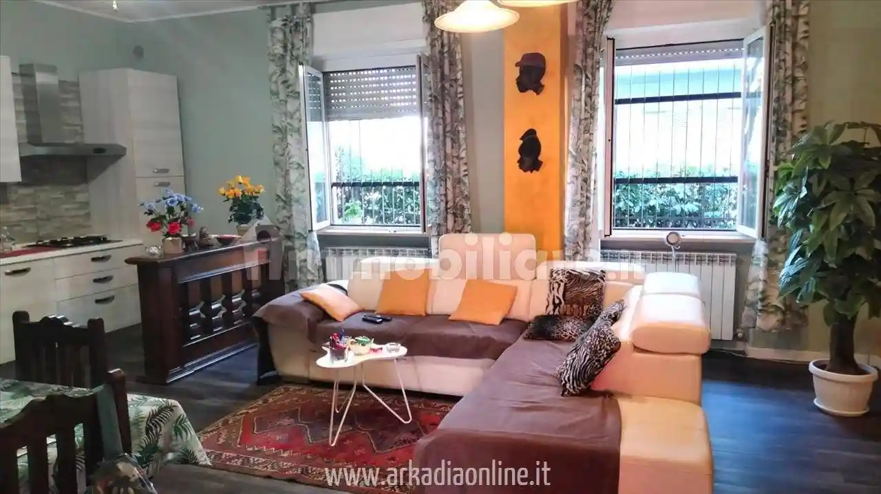 Appartamento in vendita a Piacenza