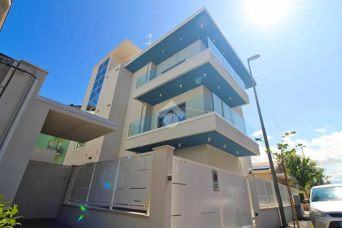 Palazzo - Edificio in vendita a Giulianova