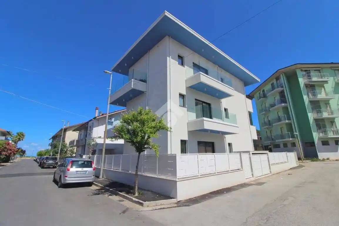 Palazzo - Edificio in Vendita - foto 2