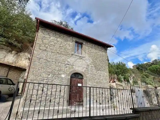 Casa indipendente in vendita a Montefiascone