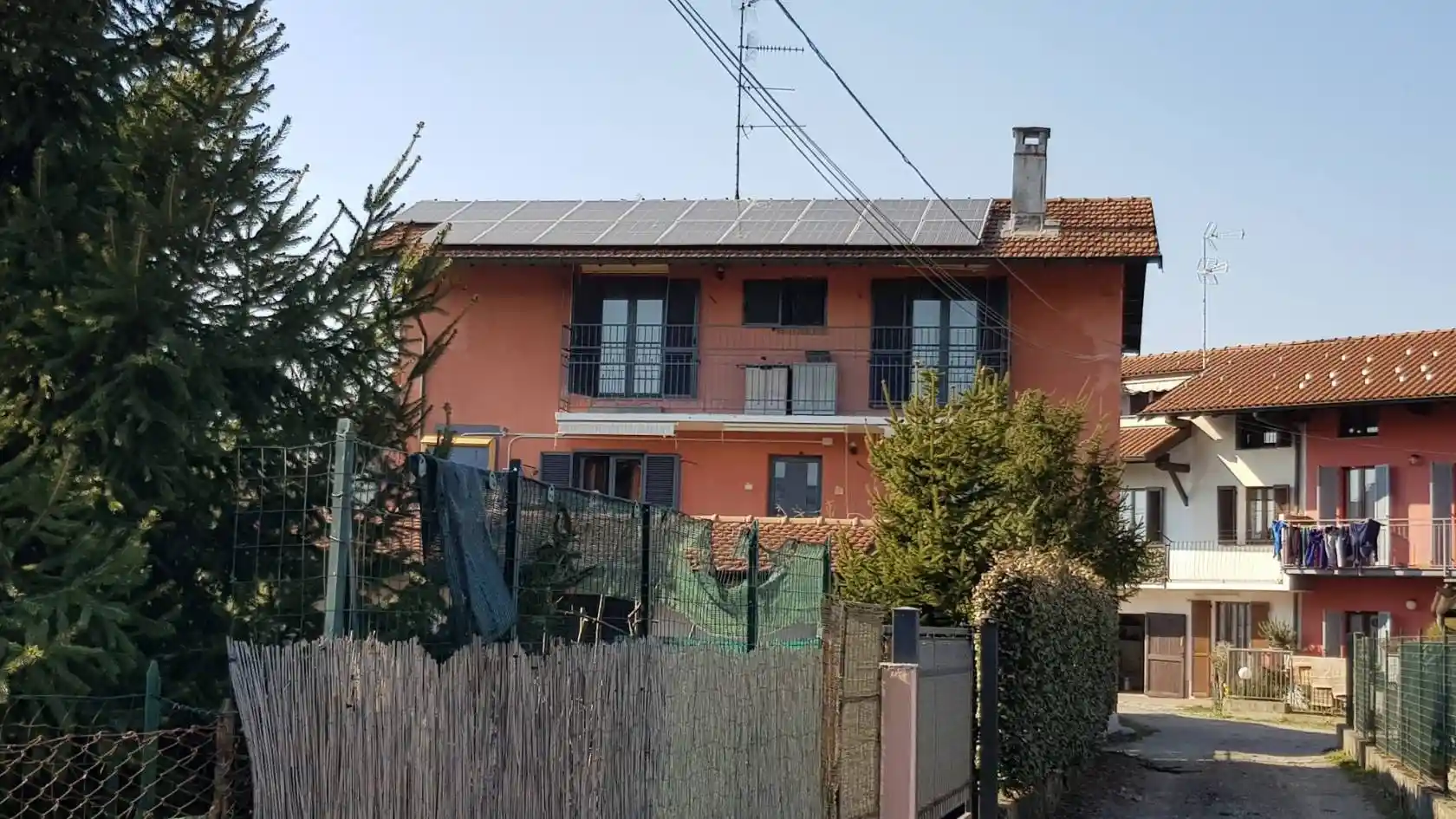 Casa indipendente in vendita a Castelletto Sopra Ticino