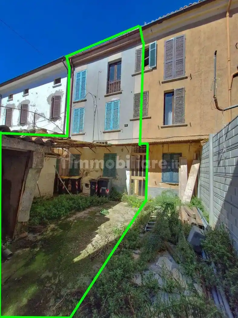 Casa indipendente in vendita a Sale