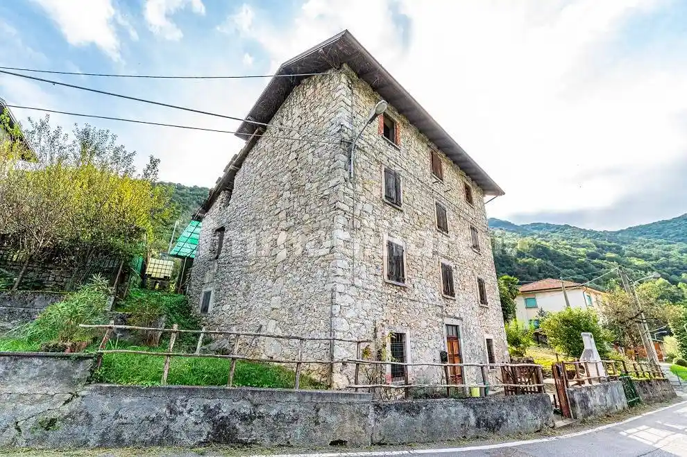 Rustico - Casale in vendita a Albino