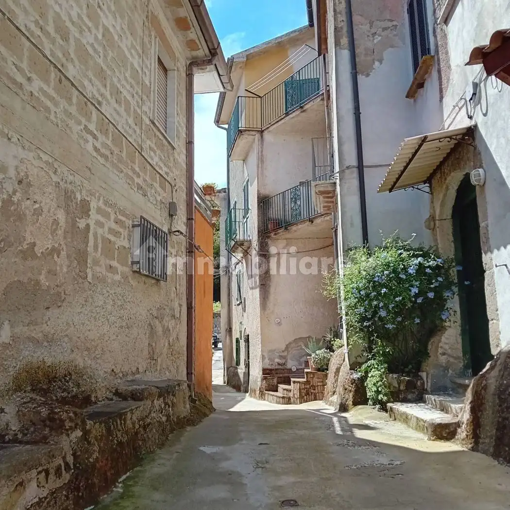 Villa unifamiliare via Latina 31, Caianello