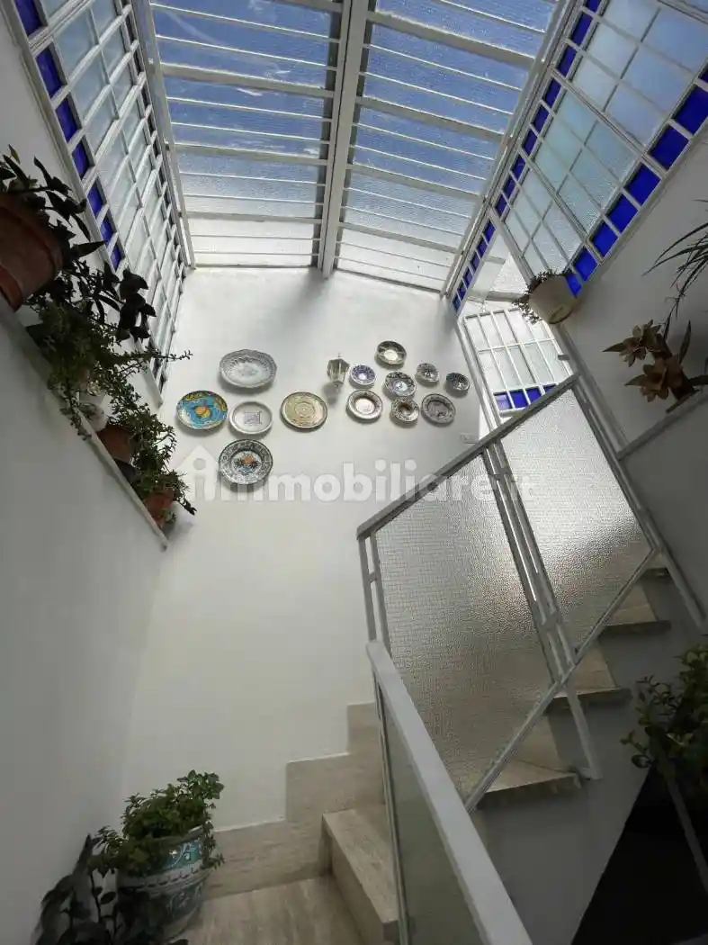 Bilocale via Santa Maria di Costantinopoli 104, Museo, Napoli - foto 3