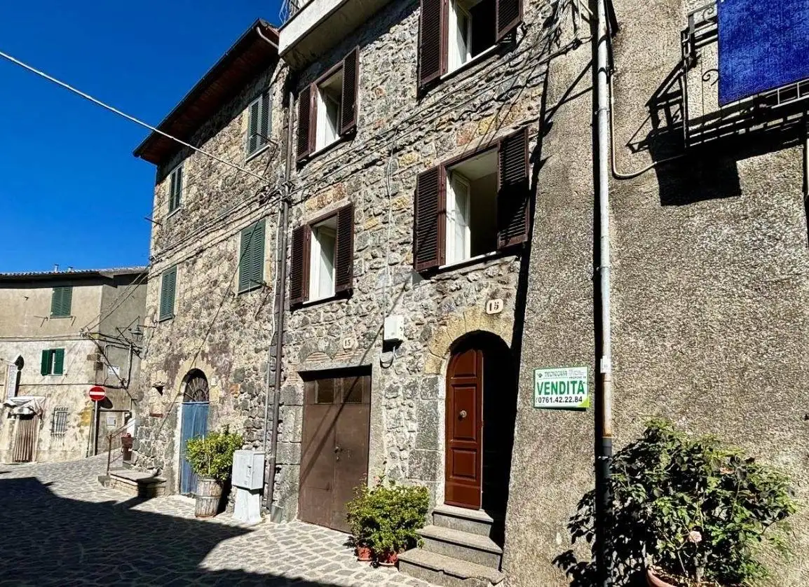 Appartamento in vendita a Latera