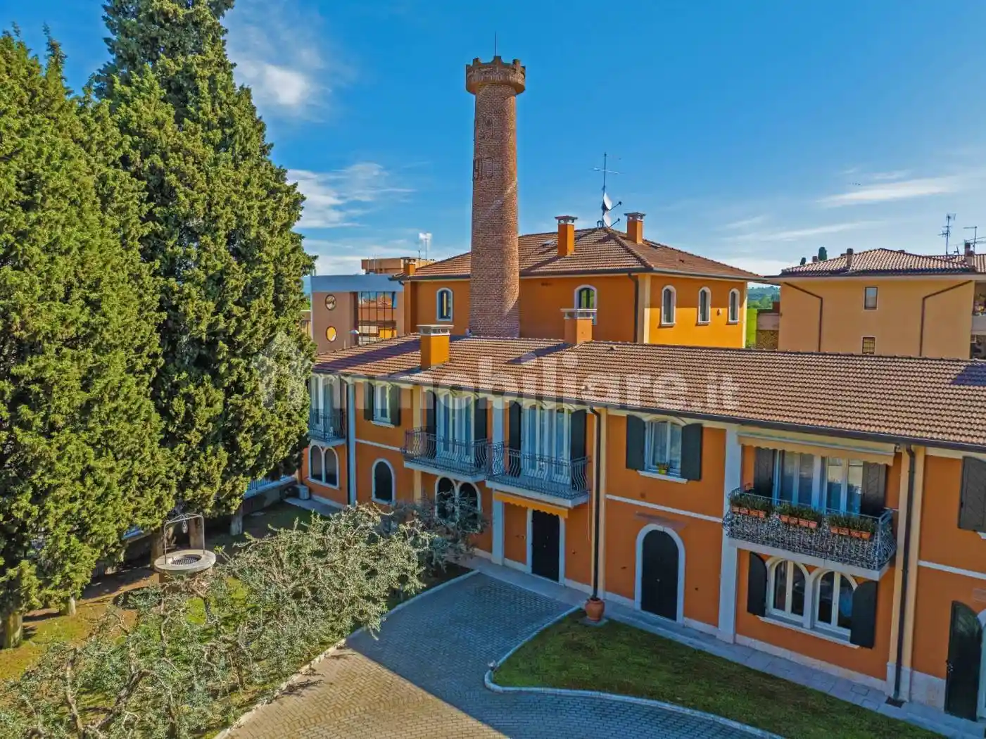 Palazzo - Edificio in vendita a Castelnuovo del Garda