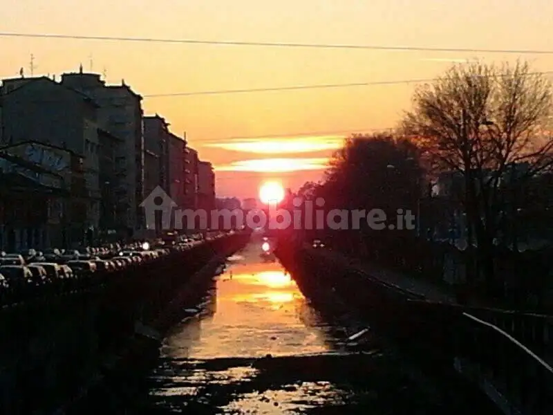 Building in vendita a Milan