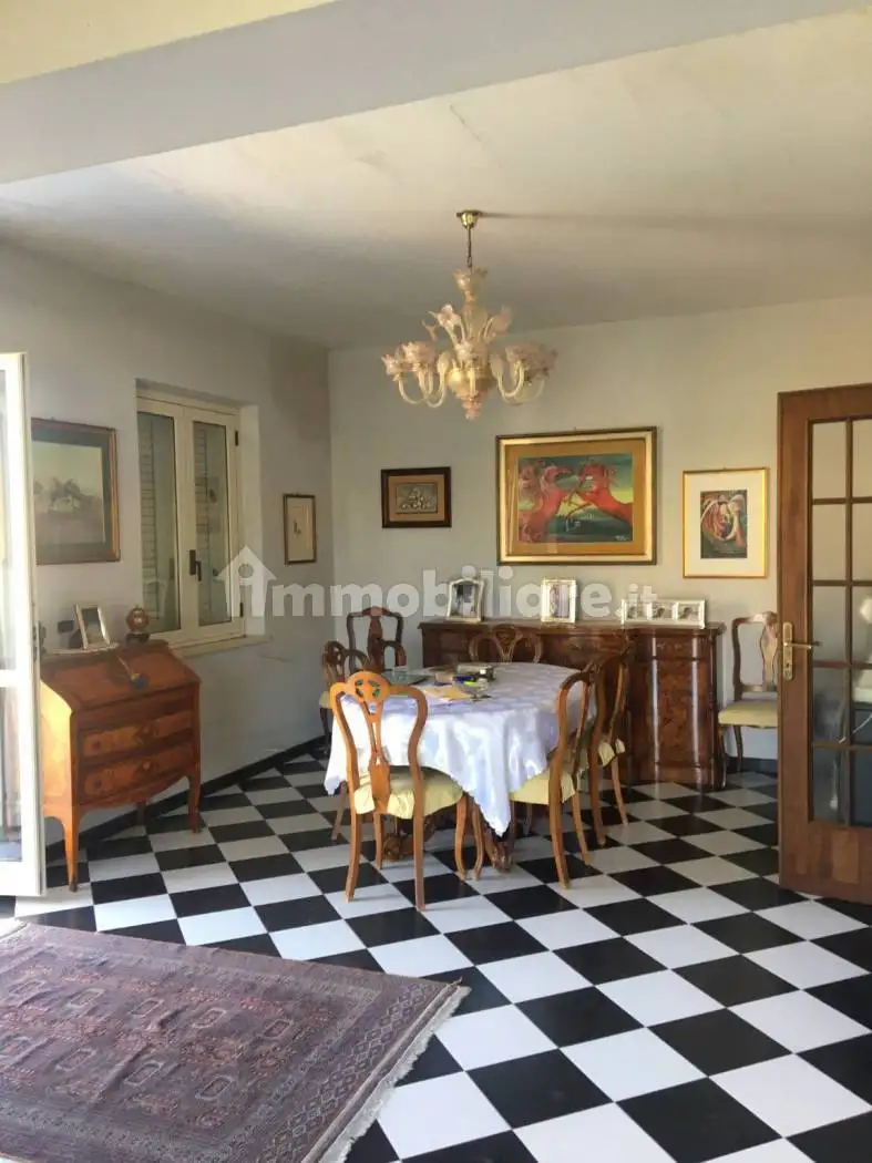 Appartamento in vendita a Locri