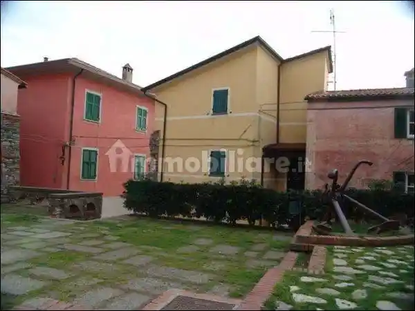 Casa indipendente in vendita a Ameglia
