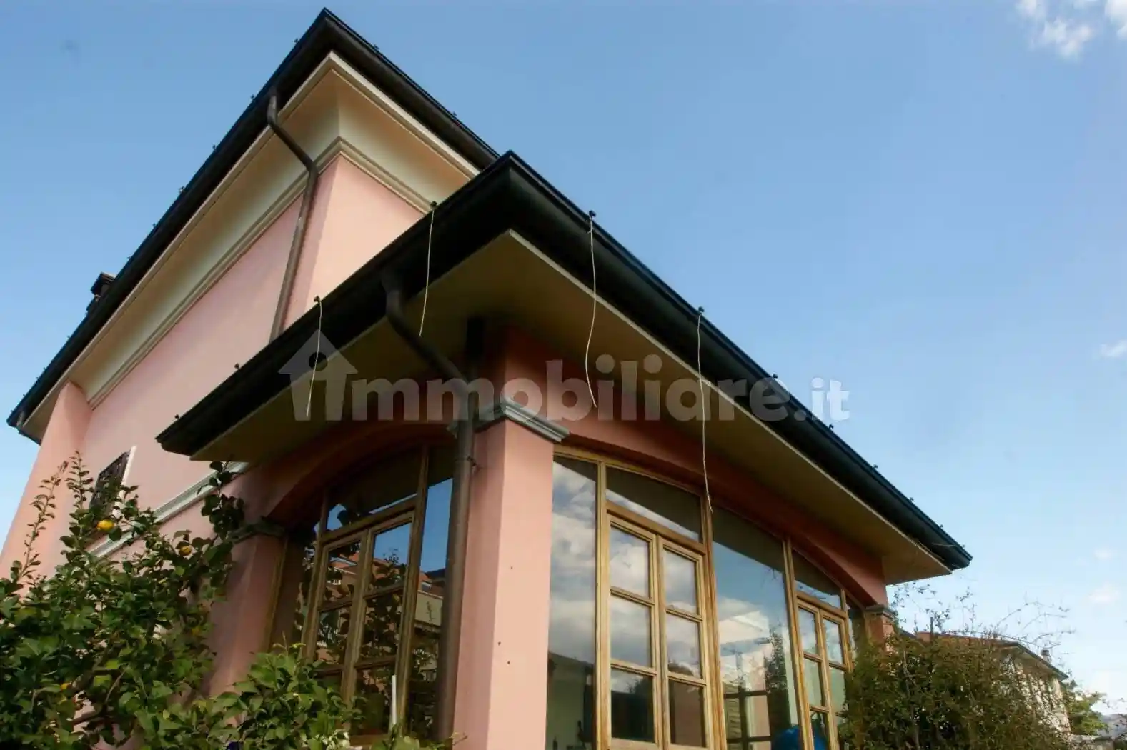 Villa in vendita a Sarzana