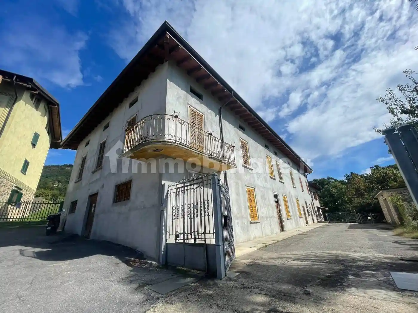 Rustico - Casale in vendita a Scanzorosciate