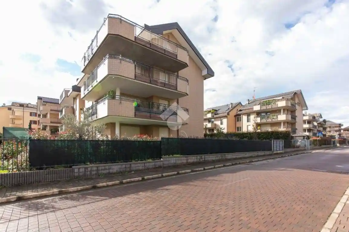 Appartamento in vendita a Arese