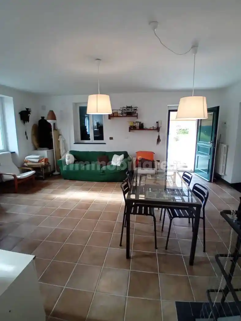 Appartamento in vendita a Avegno