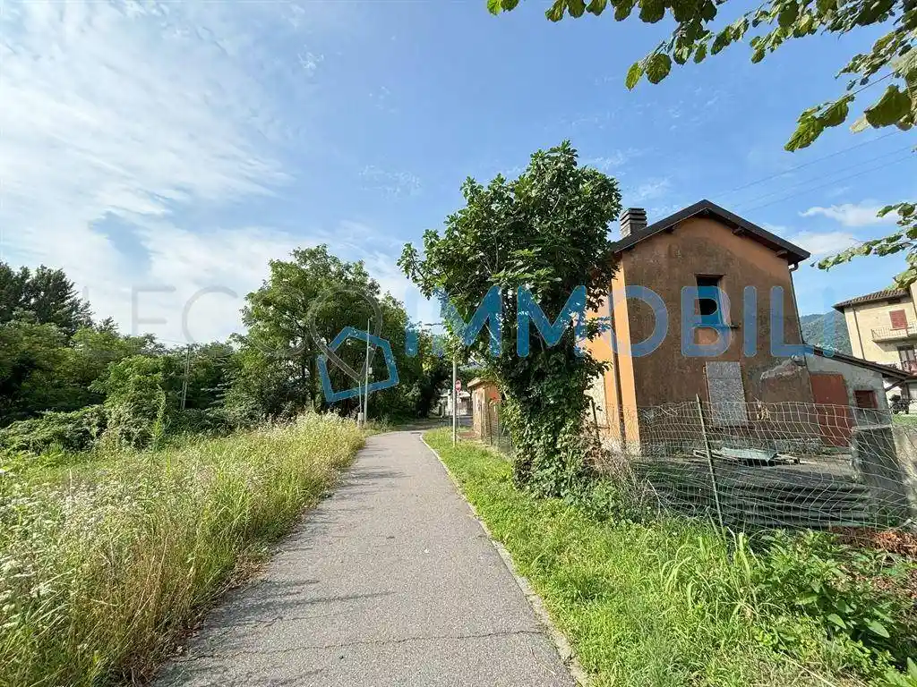 Casa indipendente in vendita a Olginate