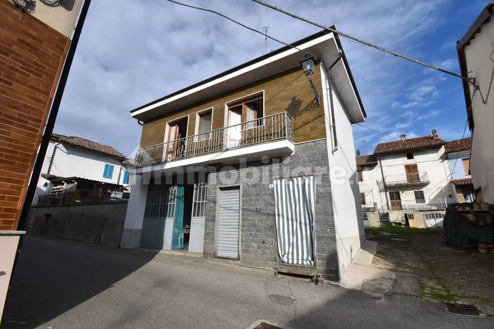 Casa indipendente in vendita a Montaldo Scarampi