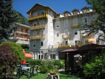 Appartamento in vendita a Ala di Stura