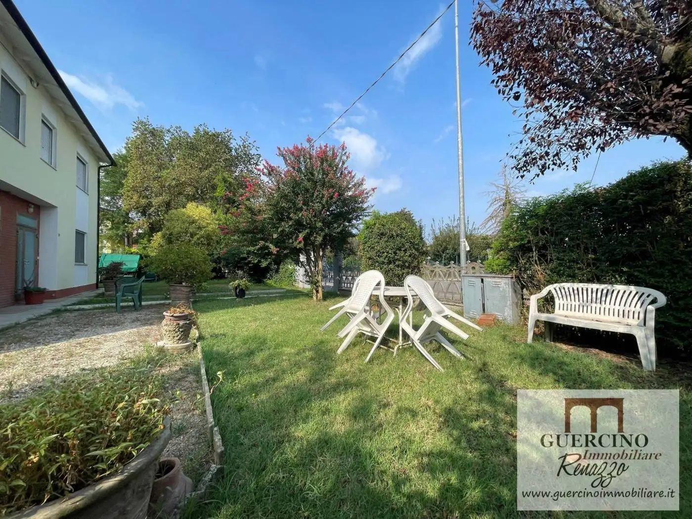 Villa in vendita a Cento