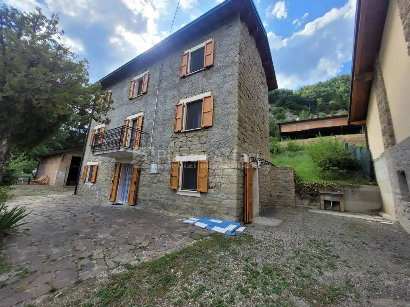 Casa indipendente in vendita a Carpineti