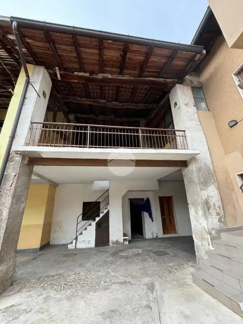 Rustico - Casale in vendita a Romano di Lombardia