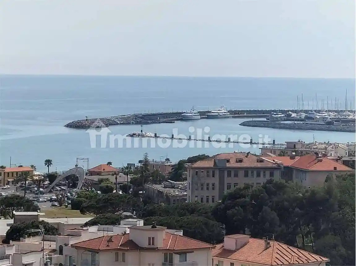 Villa in vendita a Pietra Ligure