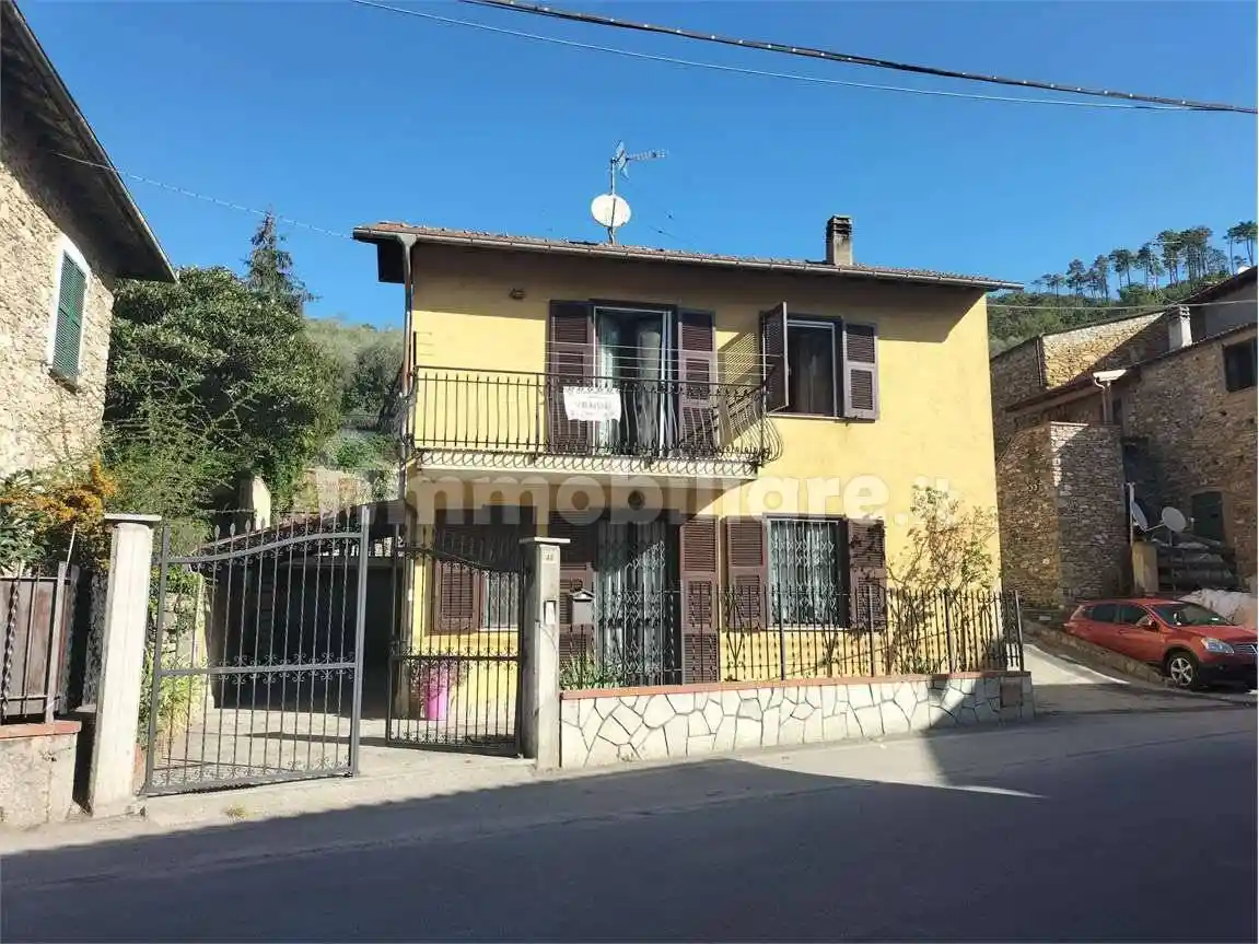 Villa in vendita a Garlenda