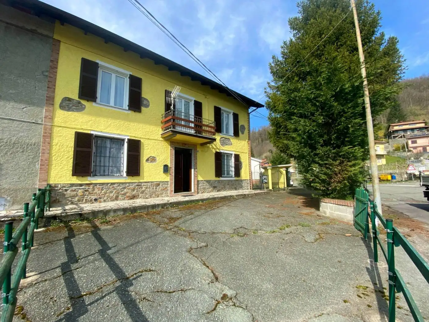 Casa indipendente in vendita a Morbello