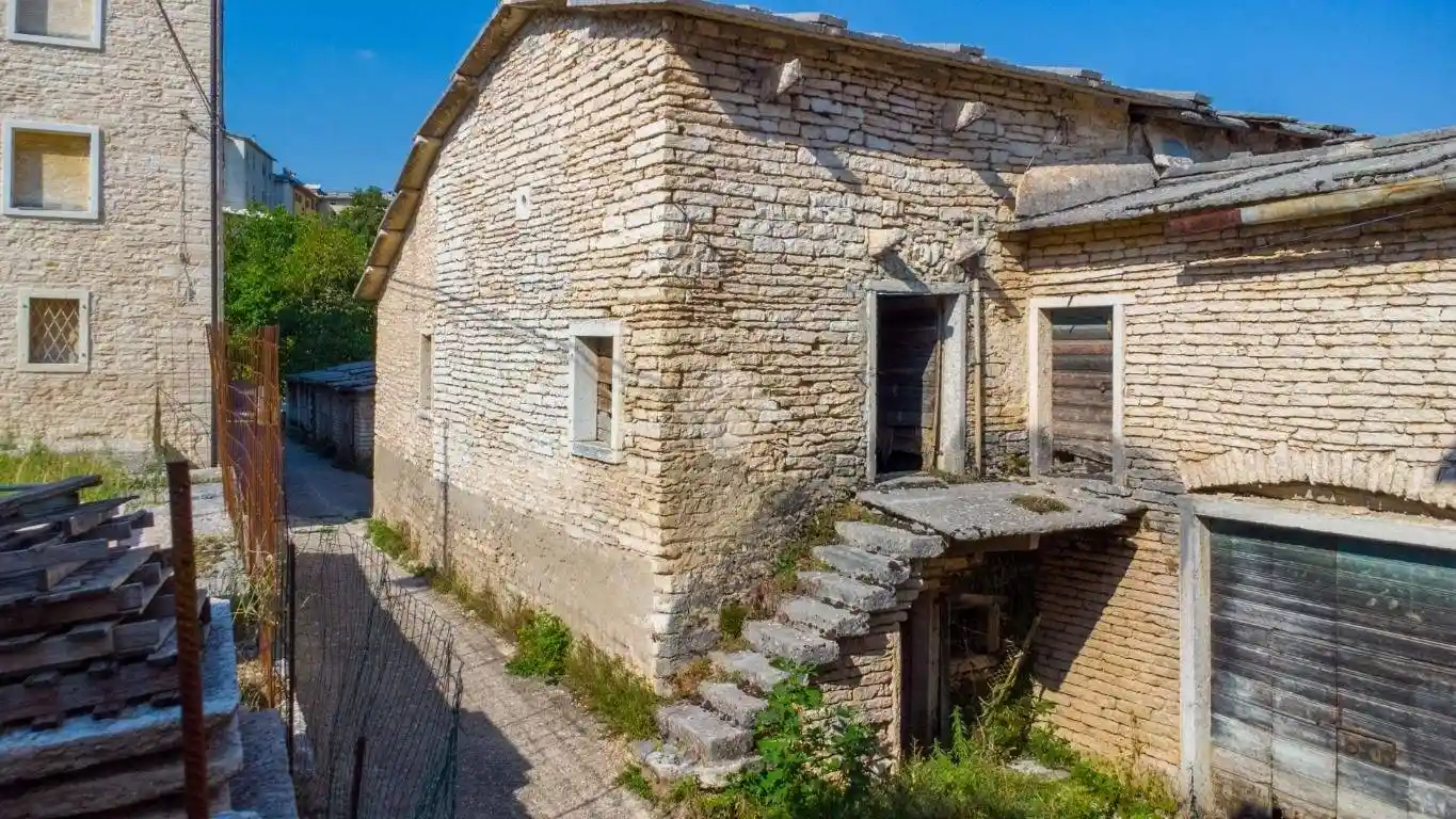 Rustico - Casale in vendita a Sant'Anna d'Alfaedo