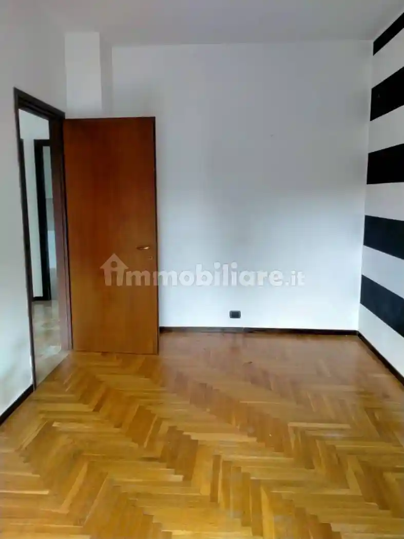 Trilocale via Carlo Goldoni 2, Bosto, Varese - foto 4