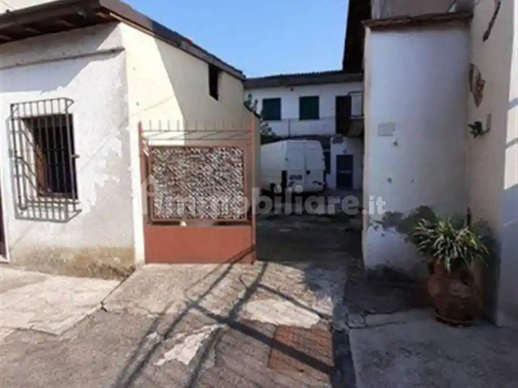 Palazzo - Edificio in vendita a Cazzago San Martino