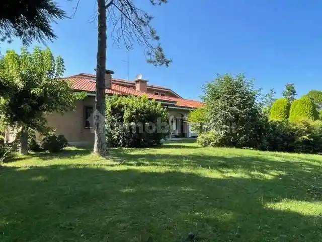 Villa in vendita a Modena