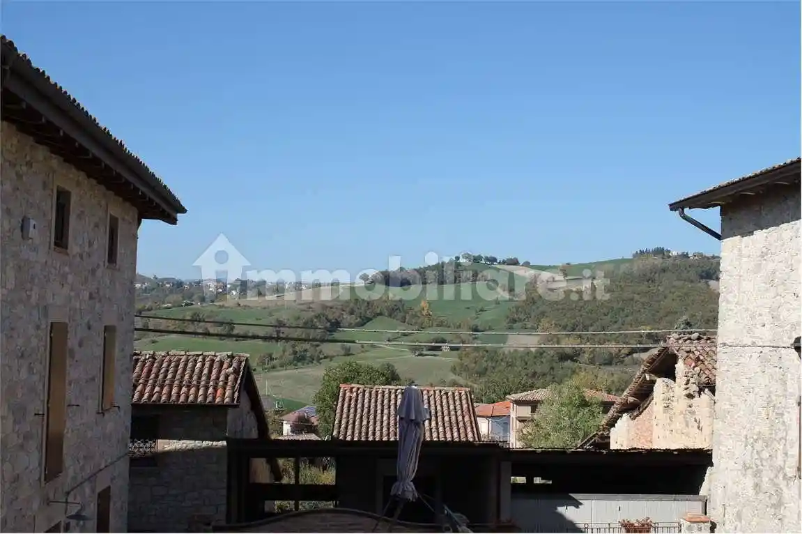 Casa indipendente in vendita a Neviano degli Arduini