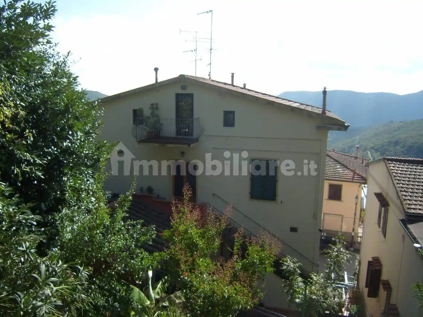 Palazzo - Edificio in vendita a Pontassieve