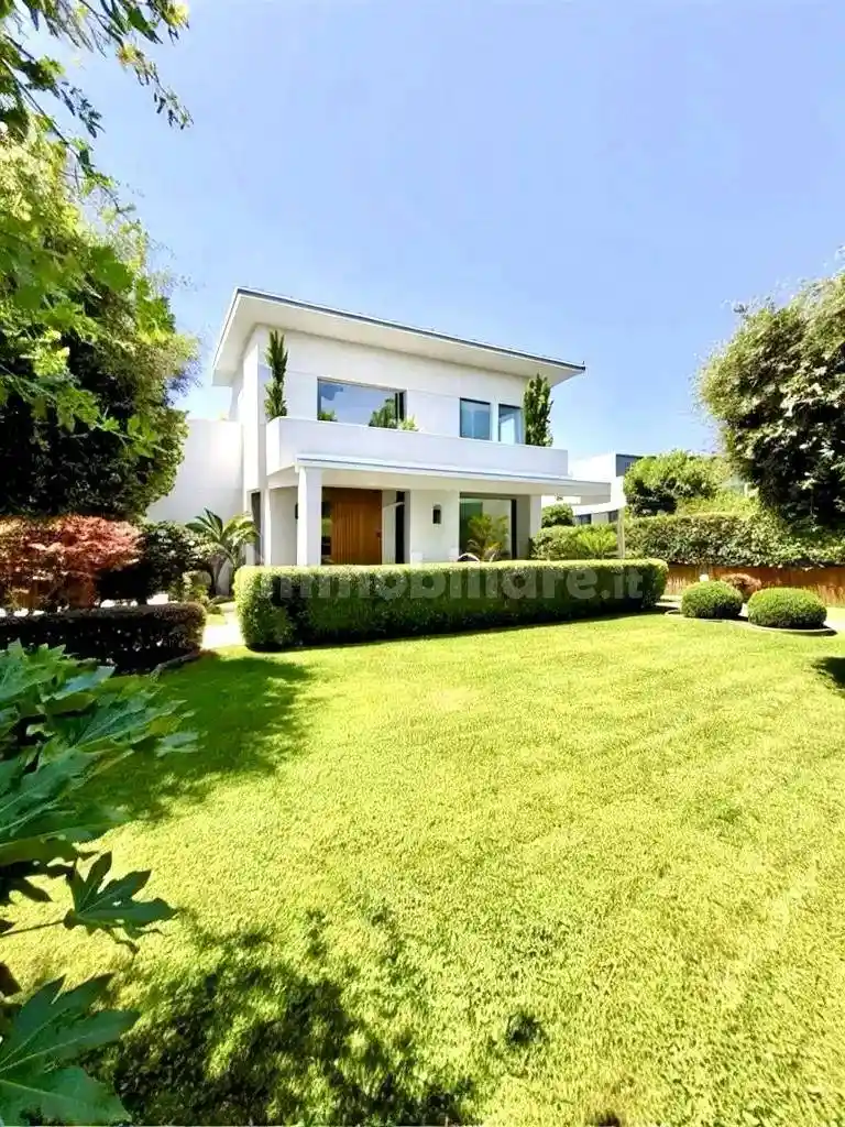 Villa in vendita a Forte dei Marmi