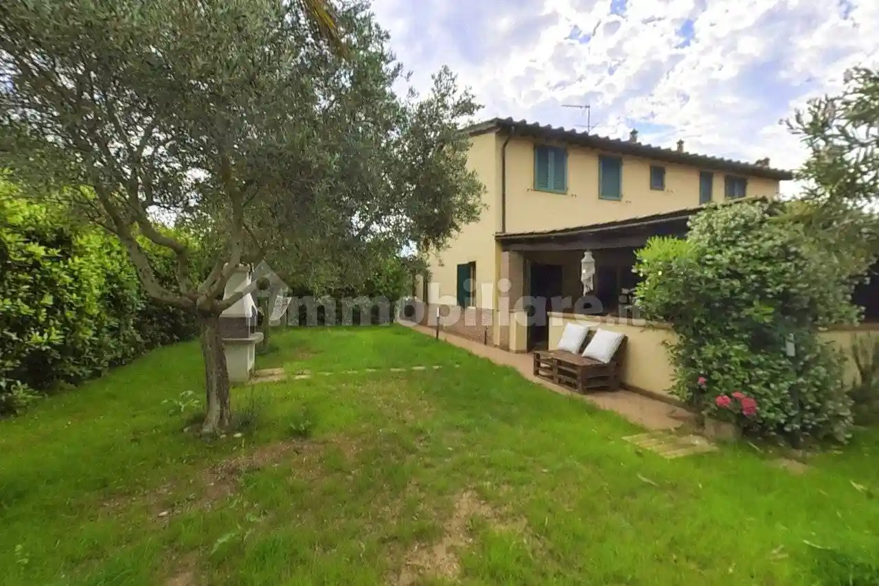 Appartamento in vendita a Cecina