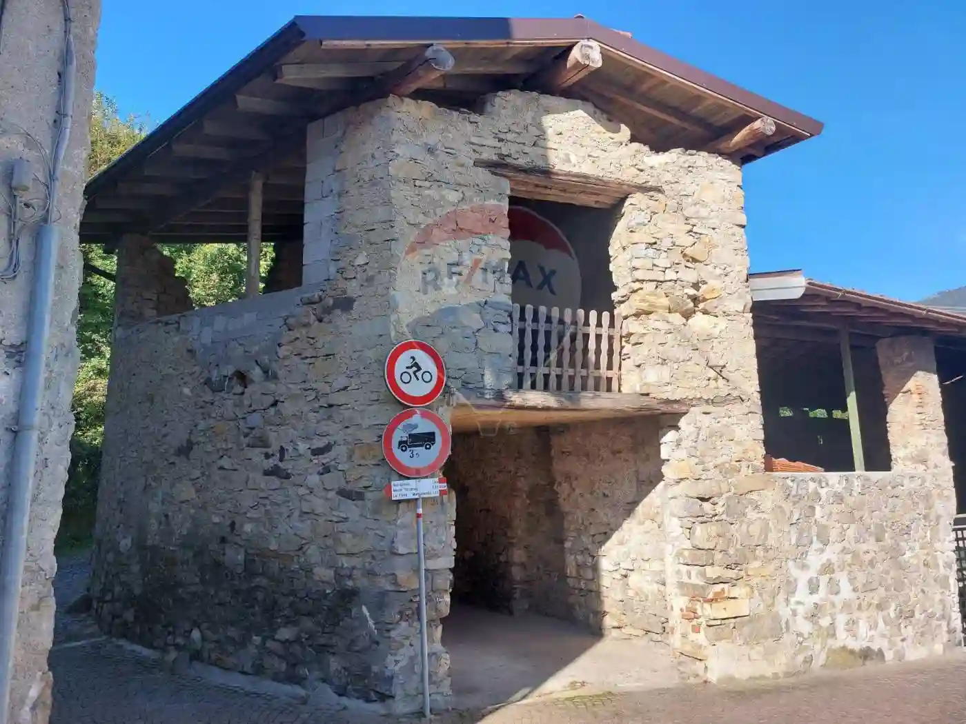 Casa indipendente in vendita a Endine Gaiano