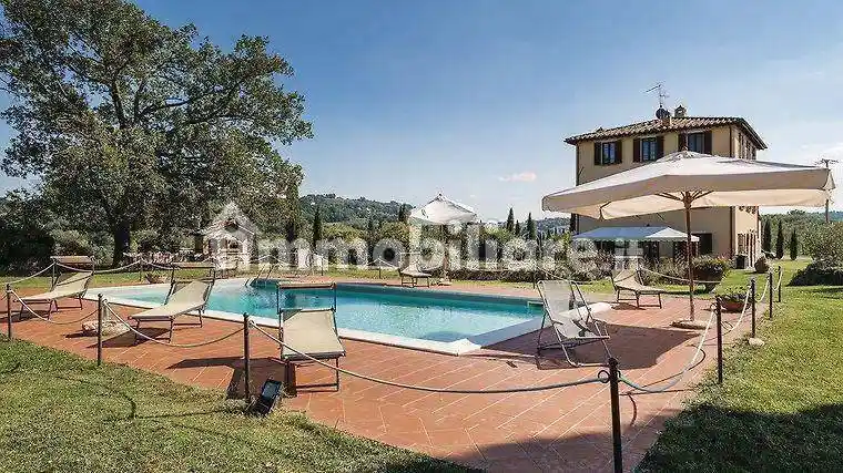 Rustico - Casale in vendita a Chiusi