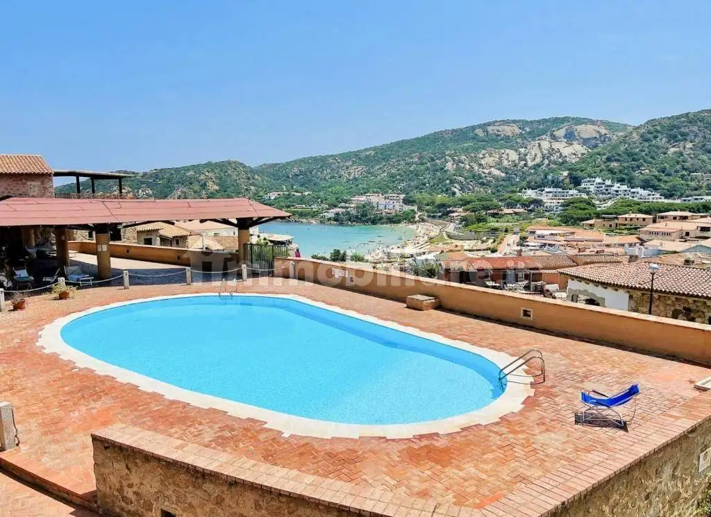 Appartamento in vendita a Arzachena