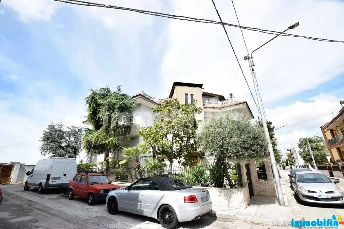 Appartamento in vendita a Oria