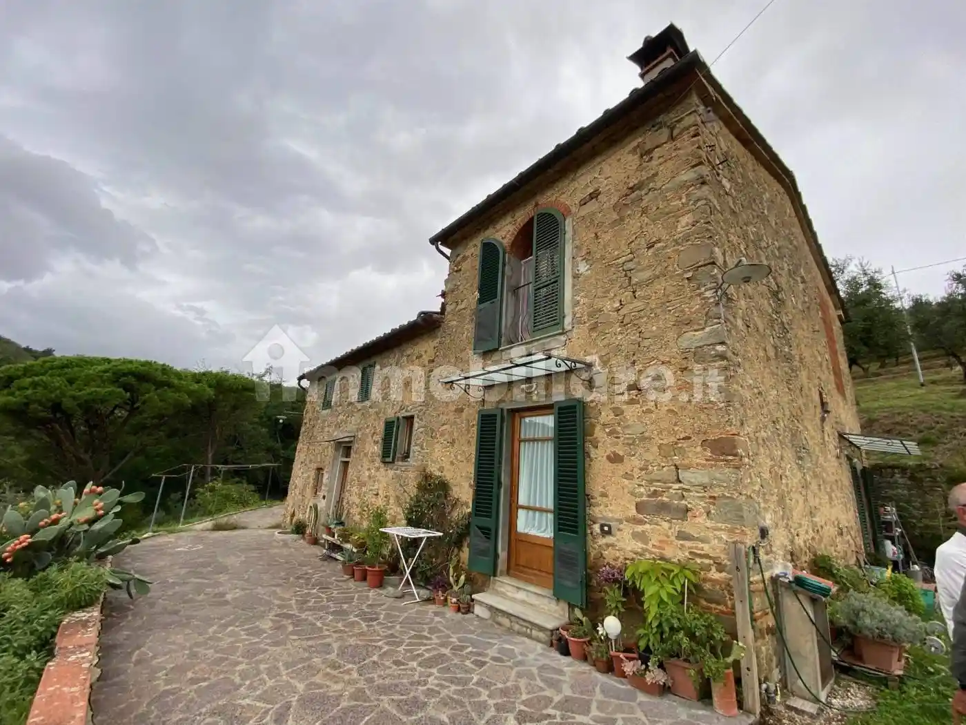 Casa indipendente in vendita a Pistoia