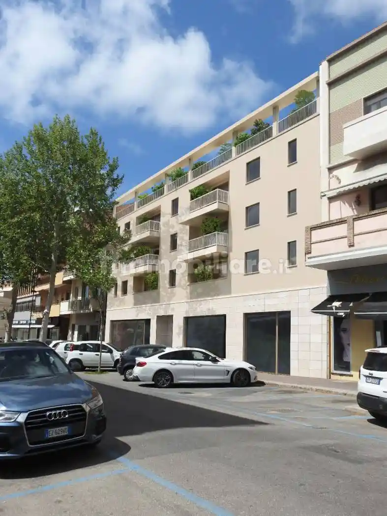 Palazzo - Edificio in vendita a Oristano