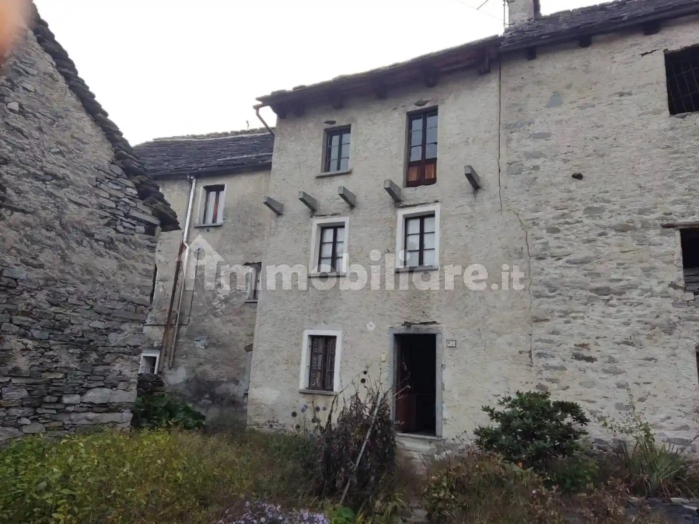 Casa indipendente in vendita a Santa Maria Maggiore