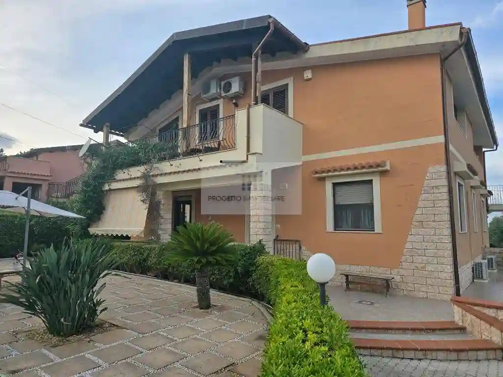 Villa - foto 2