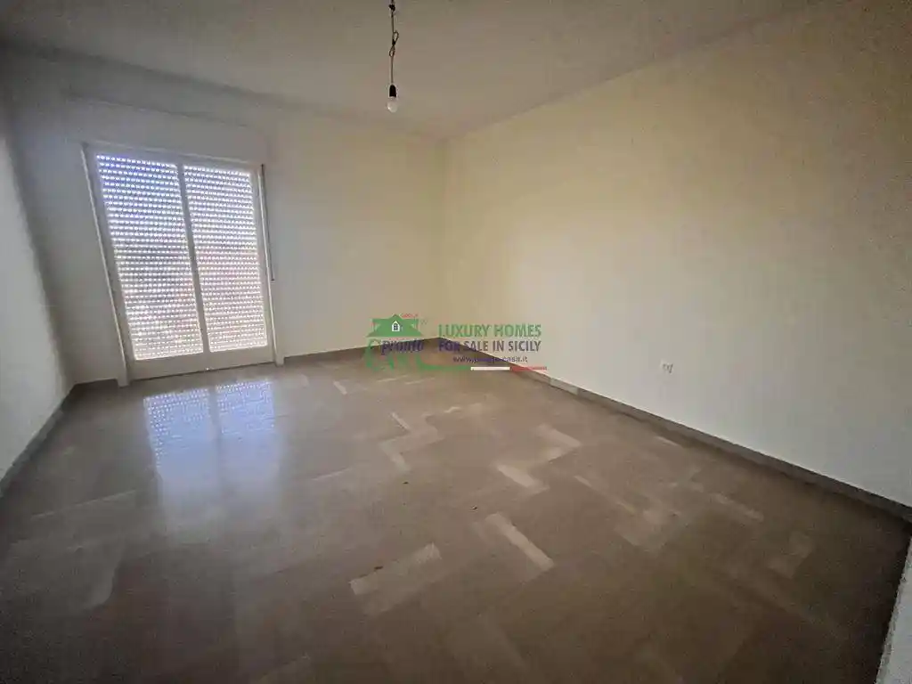 Quadrilocale buono stato, secondo piano, Centro, Comiso - foto 2