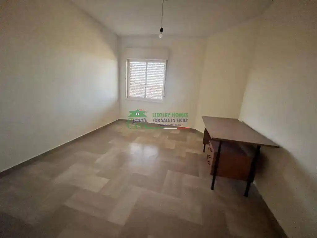 Quadrilocale buono stato, secondo piano, Centro, Comiso - foto 3